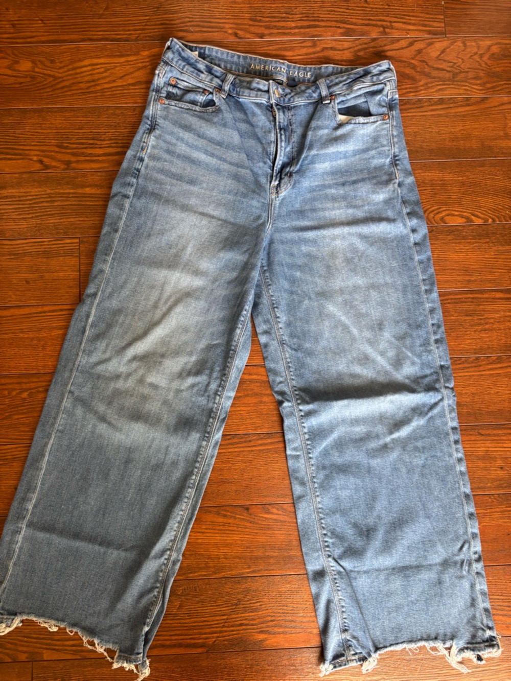 American Eagle Outfitters “super high-rise baggy wide leg” with Frayed Hem - Picture 4 of 6